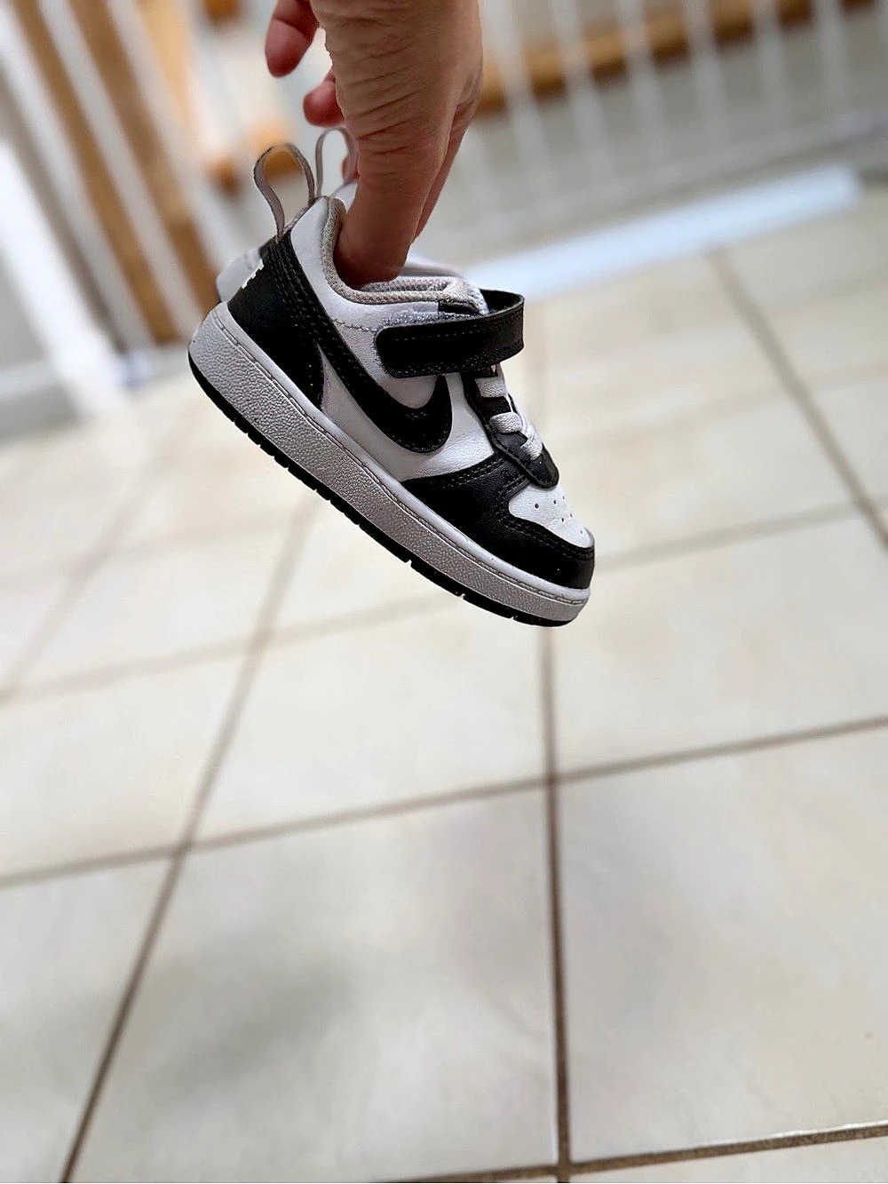 Nike Court Borough Low 2 Sneakers Black & White Boys US 6C - Picture 7 of 14